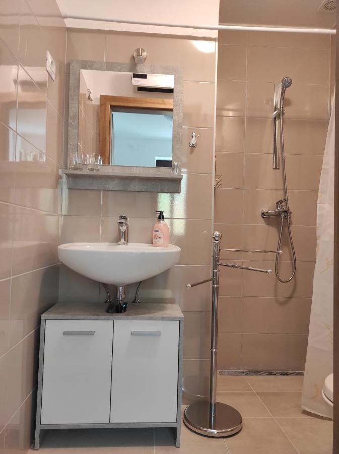 Apartment Deeranaei Kraljevica Exterior foto